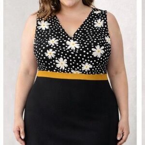 Sleeveless Black Dress with Daisy Print